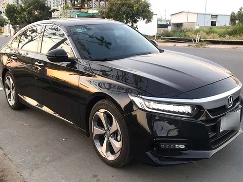 Honda Accord được rao bán rẻ hơn 200 triệu khi ODO chưa đầy 1000 km